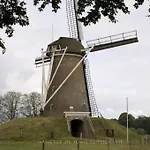Konukevi De Gouden Leeuw Bronkhorst